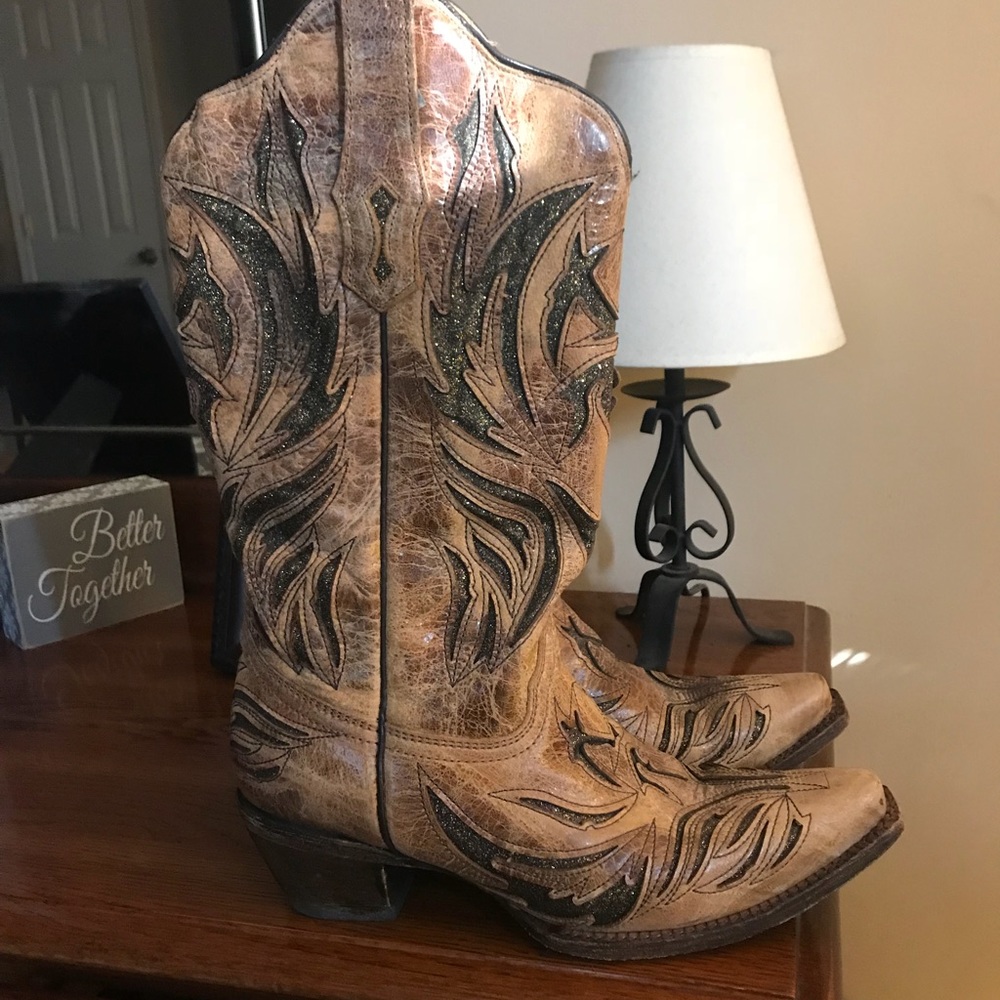 Corral boots